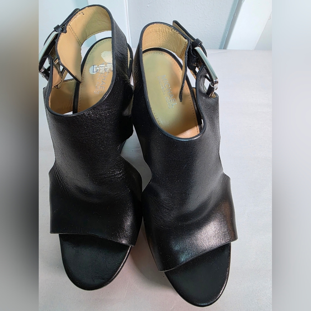 MICHAEL Michael Kors Black Leather Peep Toe Wedge Sandals Size 7M 37 - Picture 2 of 10